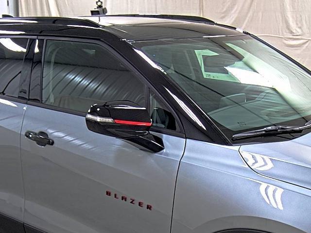new 2025 Chevrolet Blazer car