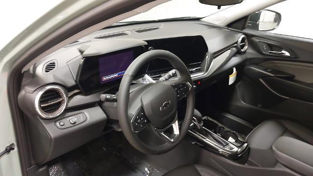 new 2025 Chevrolet Trax car, priced at $25,440
