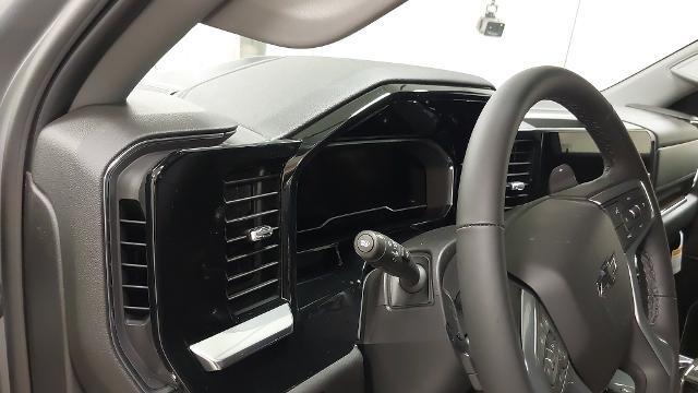 new 2025 Chevrolet Silverado 1500 car, priced at $48,640