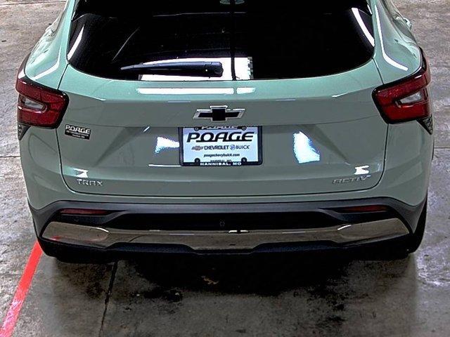 new 2025 Chevrolet Trax car, priced at $26,235