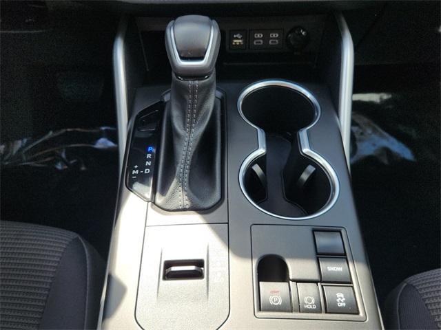 used 2024 Toyota Highlander car, priced at $35,997