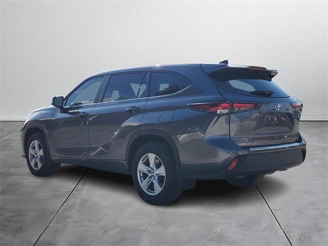 used 2024 Toyota Highlander car, priced at $36,997