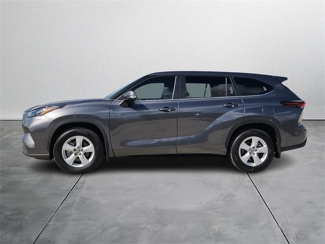 used 2024 Toyota Highlander car, priced at $35,997