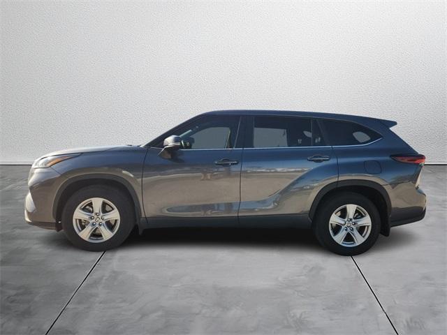 used 2024 Toyota Highlander car, priced at $36,997