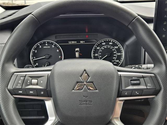 new 2025 Mitsubishi Outlander car, priced at $28,670