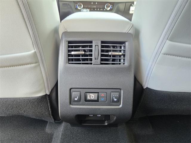 new 2025 Mitsubishi Outlander car, priced at $39,140