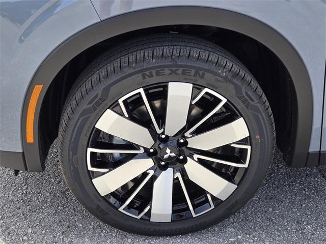 new 2025 Mitsubishi Outlander car, priced at $30,895