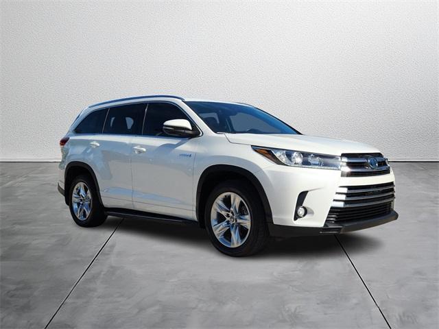 used 2017 Toyota Highlander Hybrid car, priced at $25,997