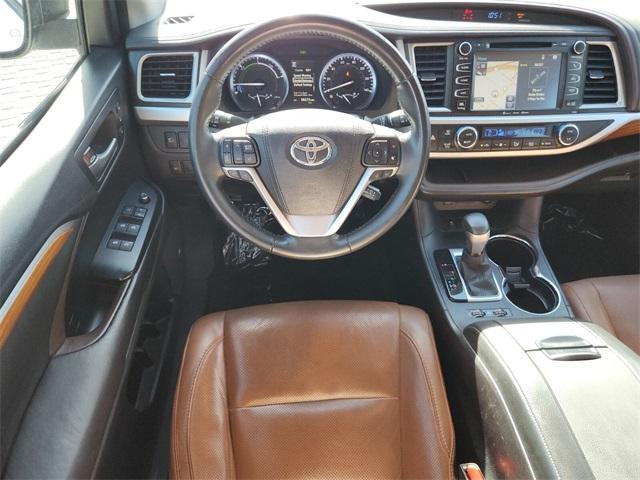 used 2017 Toyota Highlander Hybrid car, priced at $25,997