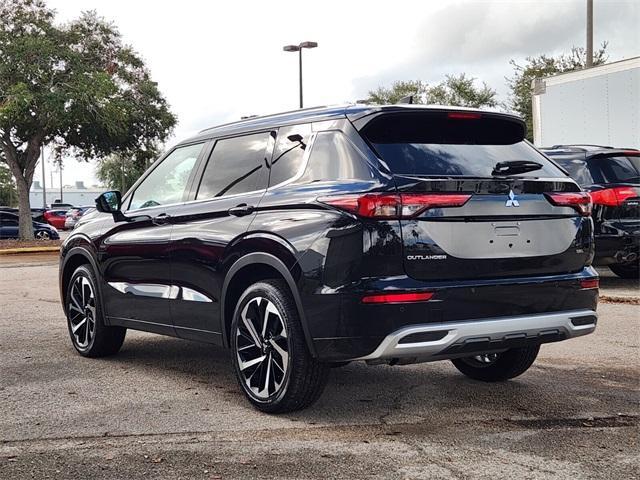 new 2024 Mitsubishi Outlander car, priced at $33,050