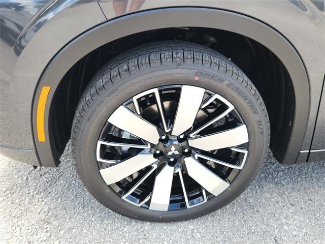 new 2025 Mitsubishi Outlander car, priced at $33,900