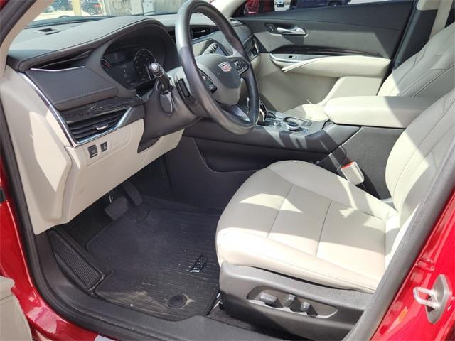 used 2022 Cadillac XT4 car, priced at $23,997