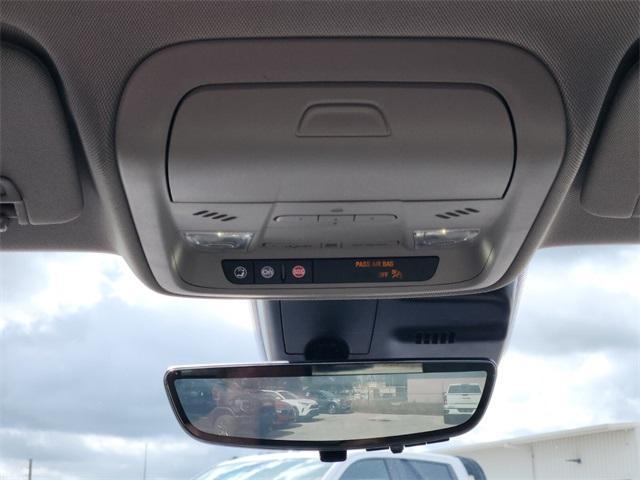 used 2022 Cadillac XT4 car, priced at $23,997