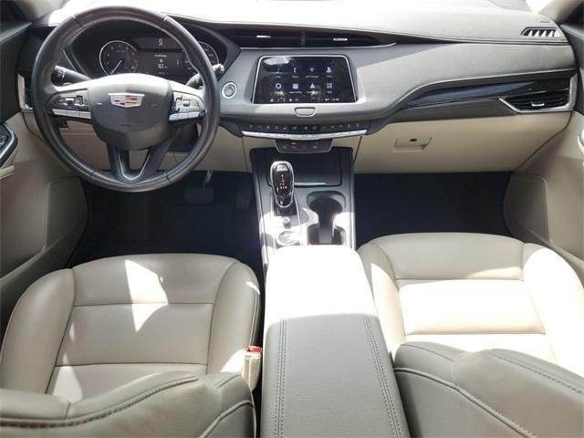 used 2022 Cadillac XT4 car, priced at $23,997