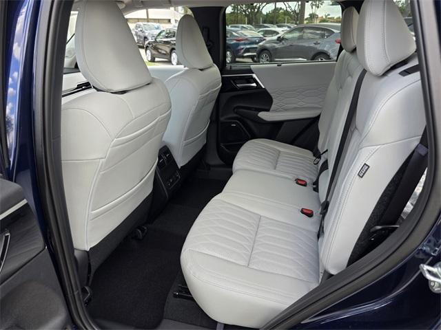 new 2025 Mitsubishi Outlander car, priced at $35,410