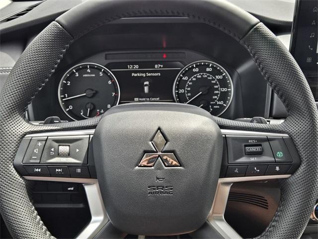 new 2025 Mitsubishi Outlander car, priced at $30,500