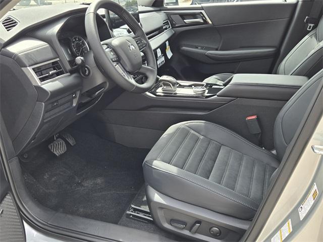 new 2025 Mitsubishi Outlander car, priced at $30,500