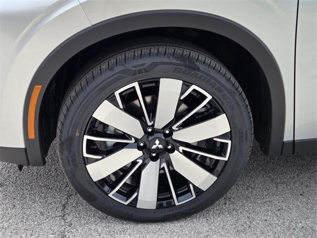 new 2025 Mitsubishi Outlander car, priced at $30,500