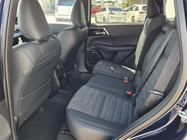 new 2025 Mitsubishi Outlander car, priced at $30,500