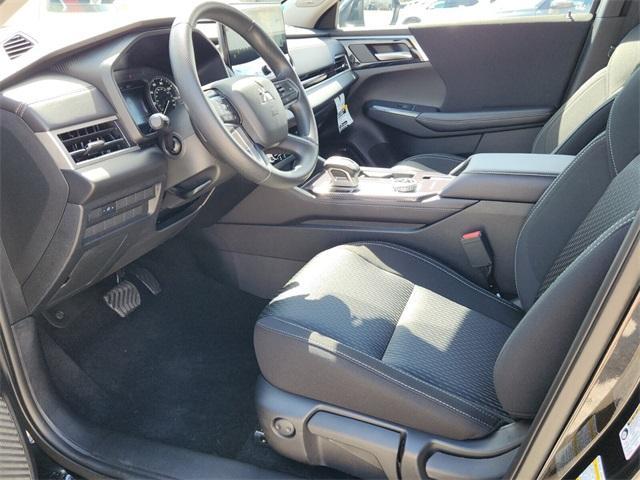 new 2025 Mitsubishi Outlander car, priced at $30,220