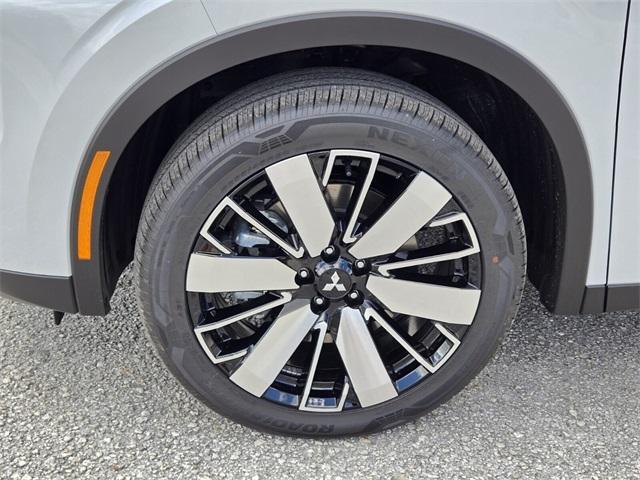 new 2025 Mitsubishi Outlander car, priced at $33,295