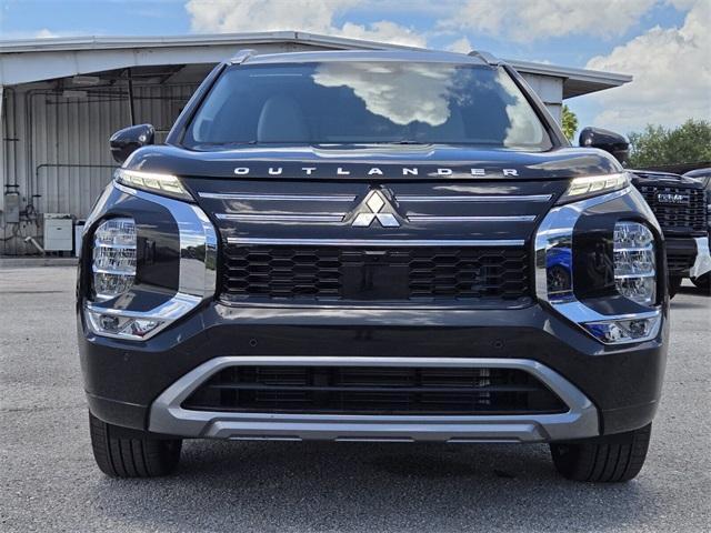 new 2025 Mitsubishi Outlander car, priced at $39,090
