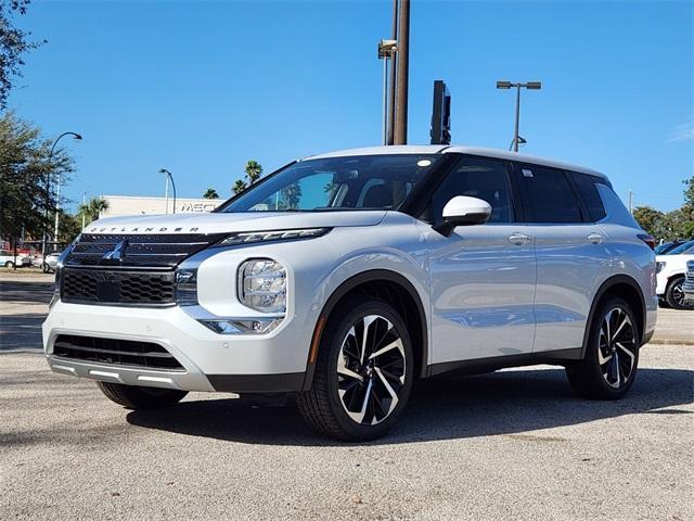 new 2024 Mitsubishi Outlander car, priced at $30,360