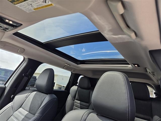 new 2025 Mitsubishi Outlander car, priced at $32,700