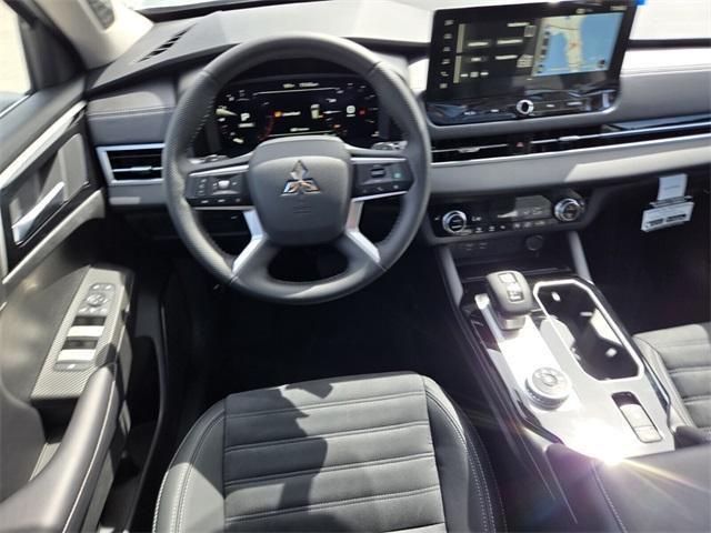 new 2025 Mitsubishi Outlander car, priced at $32,700