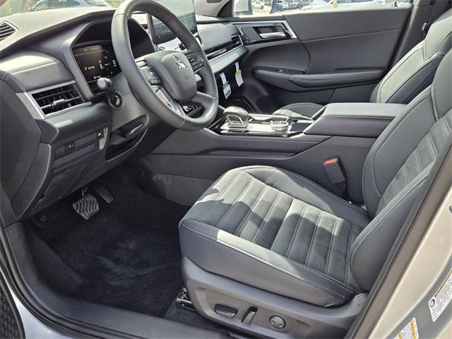 new 2025 Mitsubishi Outlander car, priced at $32,700