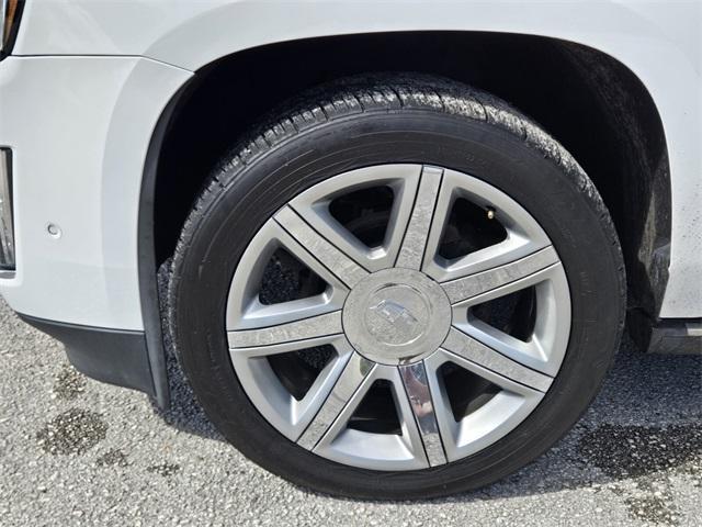 used 2020 Cadillac Escalade car, priced at $37,997