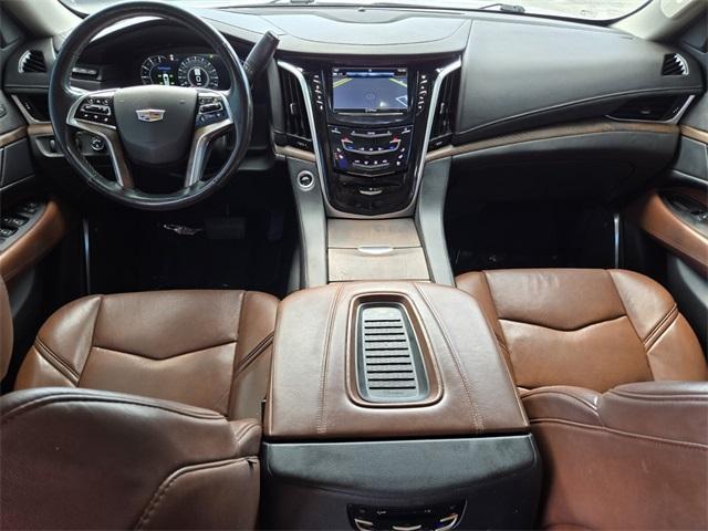 used 2020 Cadillac Escalade car, priced at $37,997