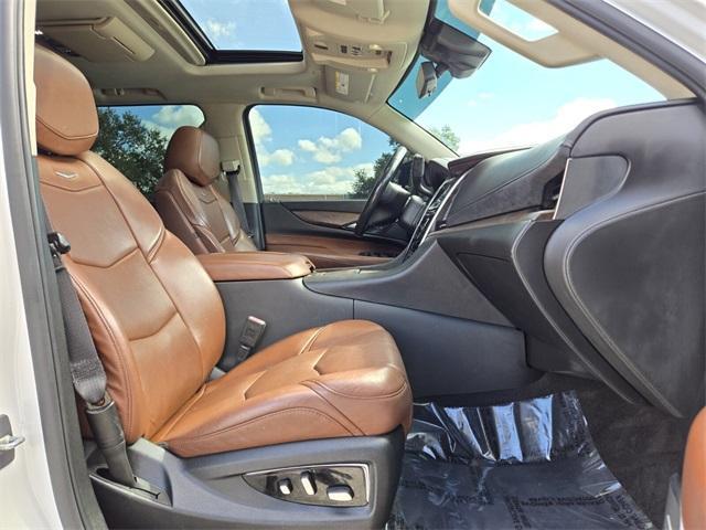 used 2020 Cadillac Escalade car, priced at $37,997