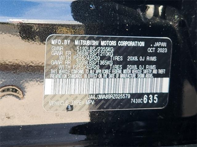 new 2024 Mitsubishi Outlander car, priced at $32,265