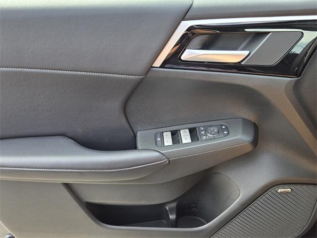 new 2025 Mitsubishi Outlander car, priced at $30,605