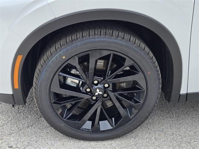 new 2025 Mitsubishi Outlander PHEV car, priced at $43,590