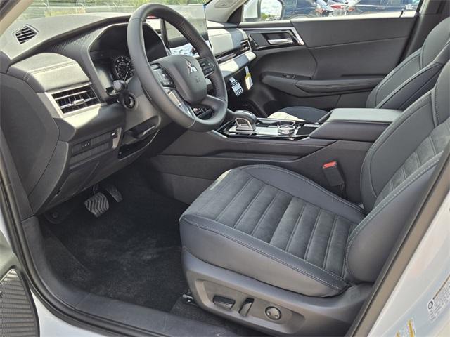 new 2025 Mitsubishi Outlander car, priced at $31,095