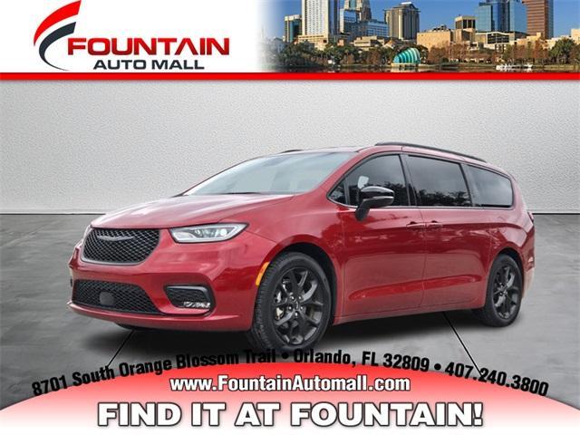 used 2024 Chrysler Pacifica car, priced at $38,997