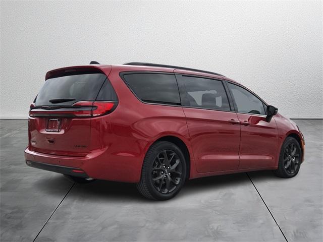 used 2024 Chrysler Pacifica car, priced at $38,997