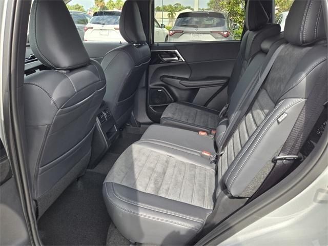new 2025 Mitsubishi Outlander car, priced at $30,740