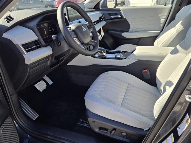 new 2025 Mitsubishi Outlander car, priced at $33,660