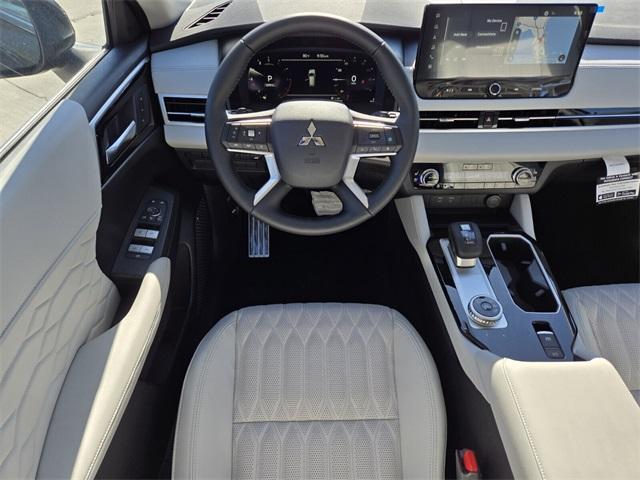 new 2025 Mitsubishi Outlander car, priced at $33,660