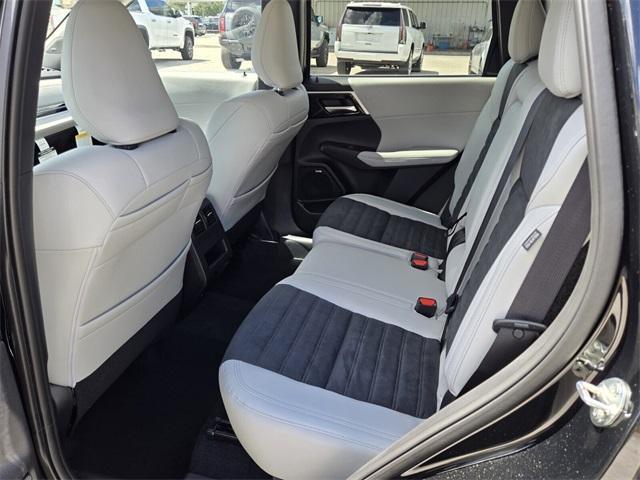 new 2025 Mitsubishi Outlander car, priced at $31,095