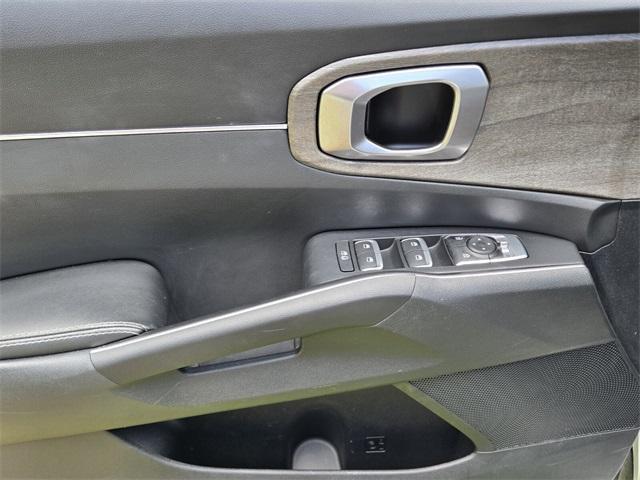 used 2023 Kia Sorento car, priced at $28,297