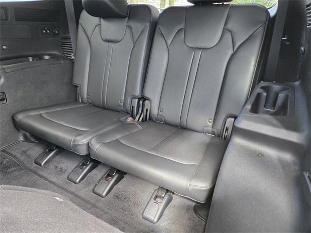 used 2023 Kia Sorento car, priced at $28,297