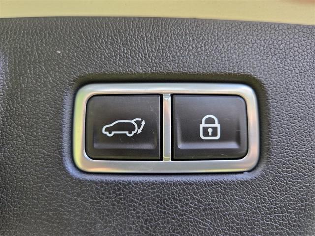 used 2023 Kia Sorento car, priced at $28,297