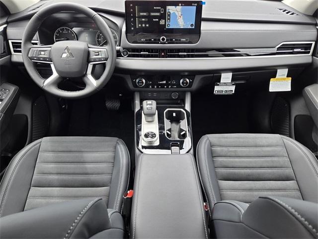 new 2025 Mitsubishi Outlander car, priced at $30,605
