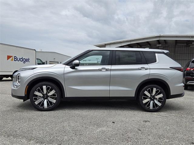 new 2025 Mitsubishi Outlander car, priced at $30,605