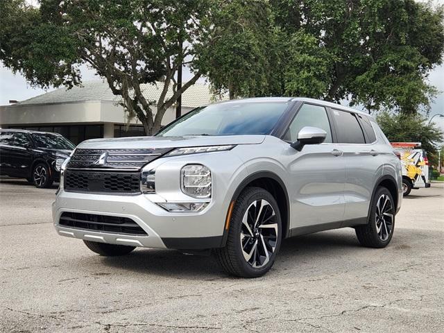 new 2024 Mitsubishi Outlander car, priced at $29,645