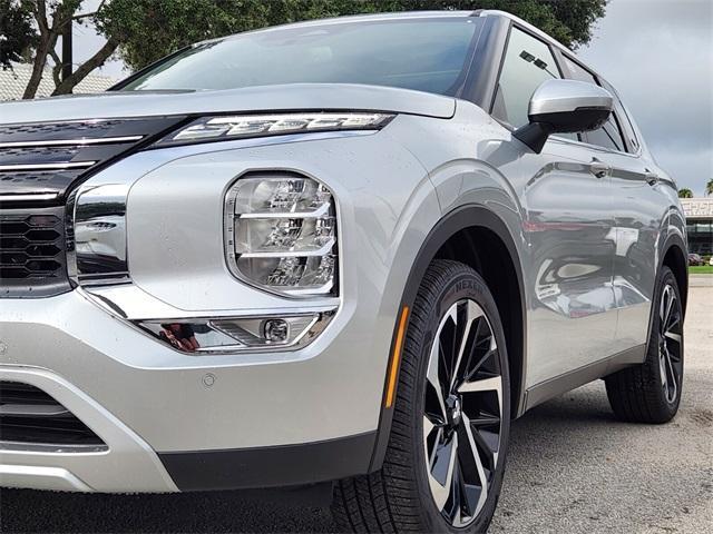 new 2024 Mitsubishi Outlander car, priced at $29,645